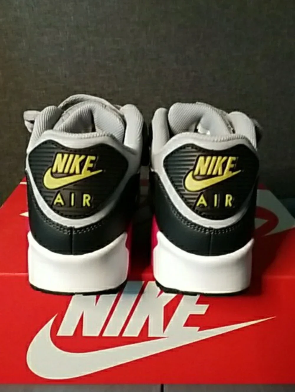Nike Air Max Sneakers in White, Black & Pink